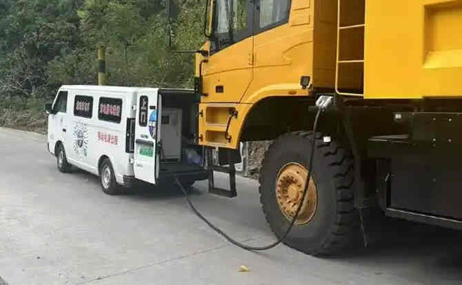 华宁新能源车充电搭电
